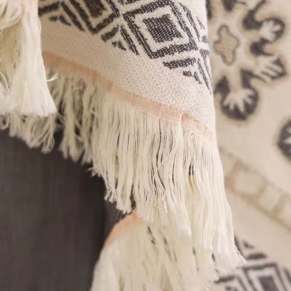 WandernBoho: Stylish Cotton Blanket with Geometric Pattern & Boho Look – for Living & Sleeping Areas