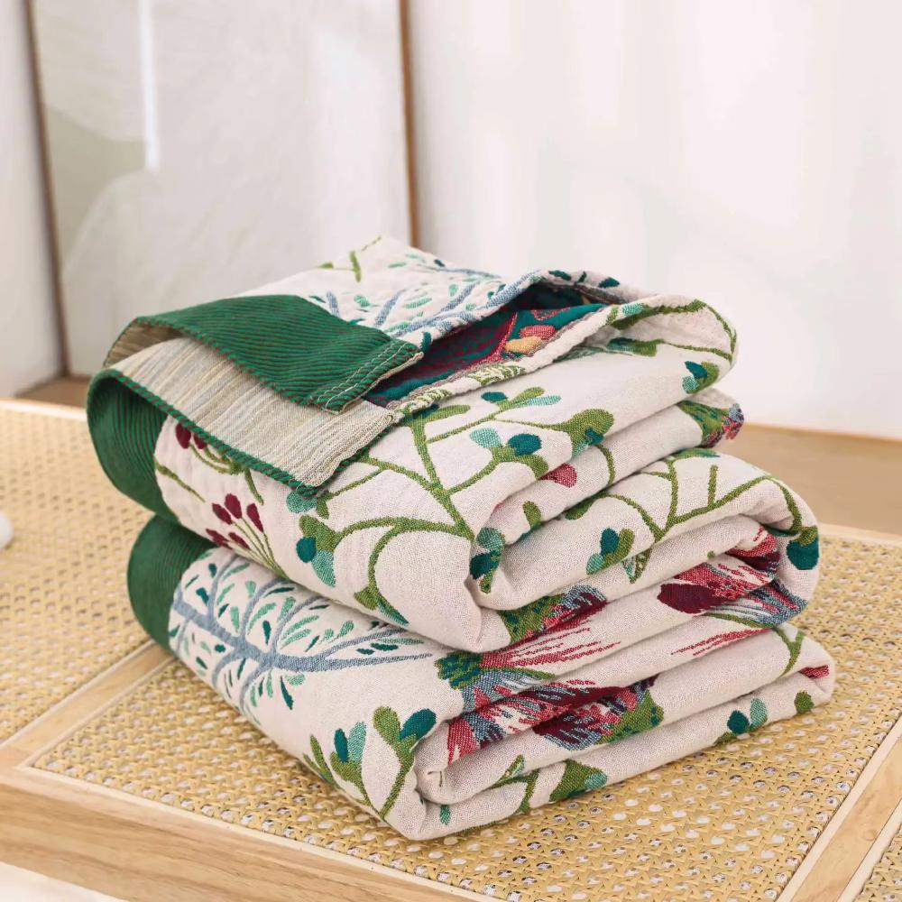 Wildflower Magic: Cotton Blankets Made from Organic Cotton with Fluffy Texture & Stylish Look – for Sofa & Lounge