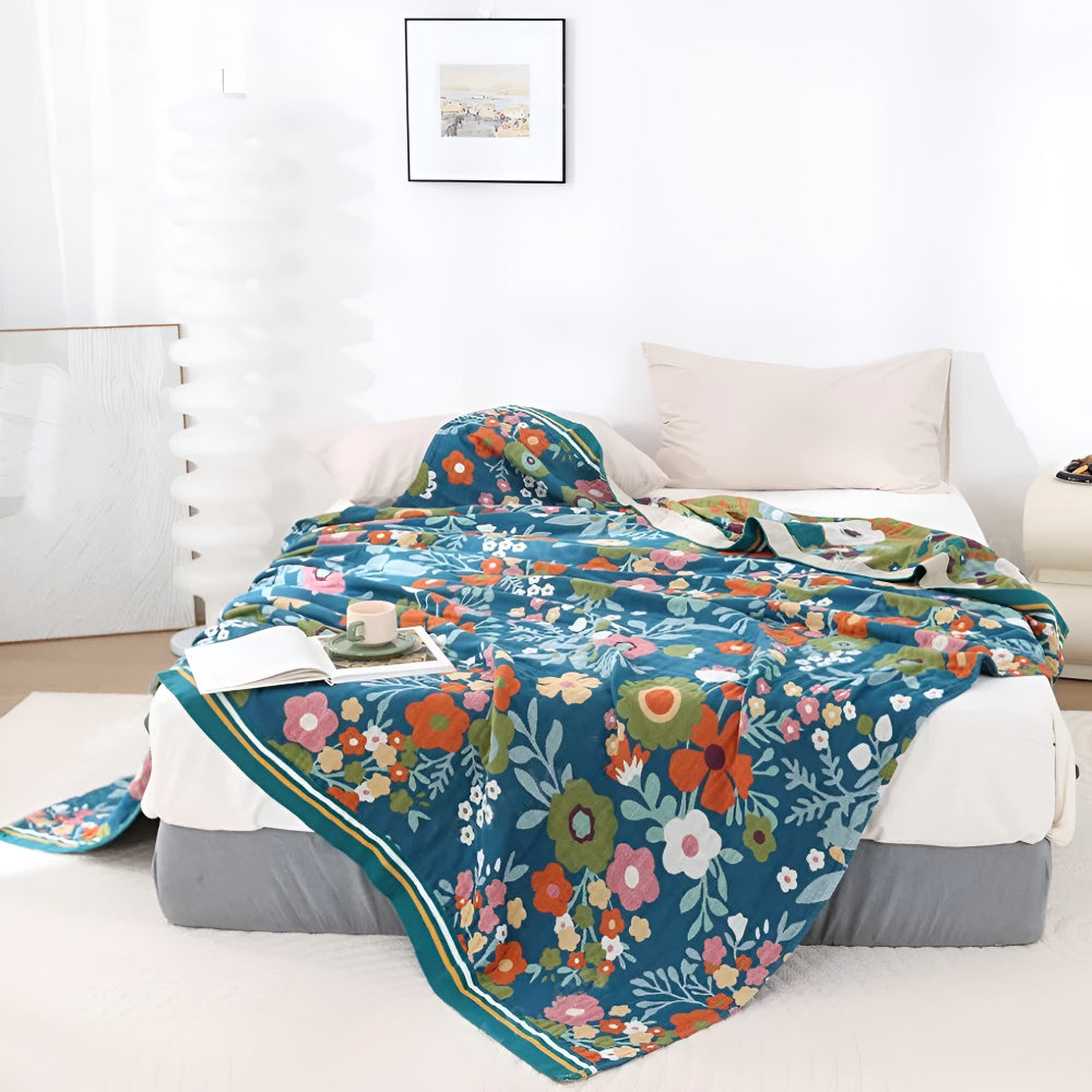 Wildflower Splendor: Stylish Cotton Blanket with Floral Pattern & Soft Quality – for Living & Sleeping Areas