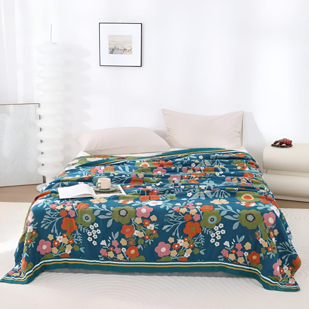Wildflower Splendor: Stylish Cotton Blanket with Floral Pattern & Soft Quality – for Living & Sleeping Areas