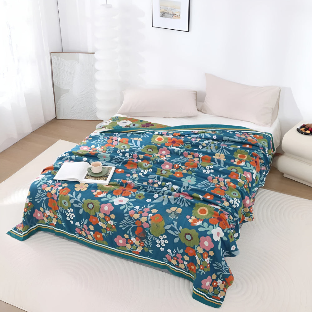 Wildflower Splendor: Stylish Cotton Blanket with Floral Pattern & Soft Quality – for Living & Sleeping Areas