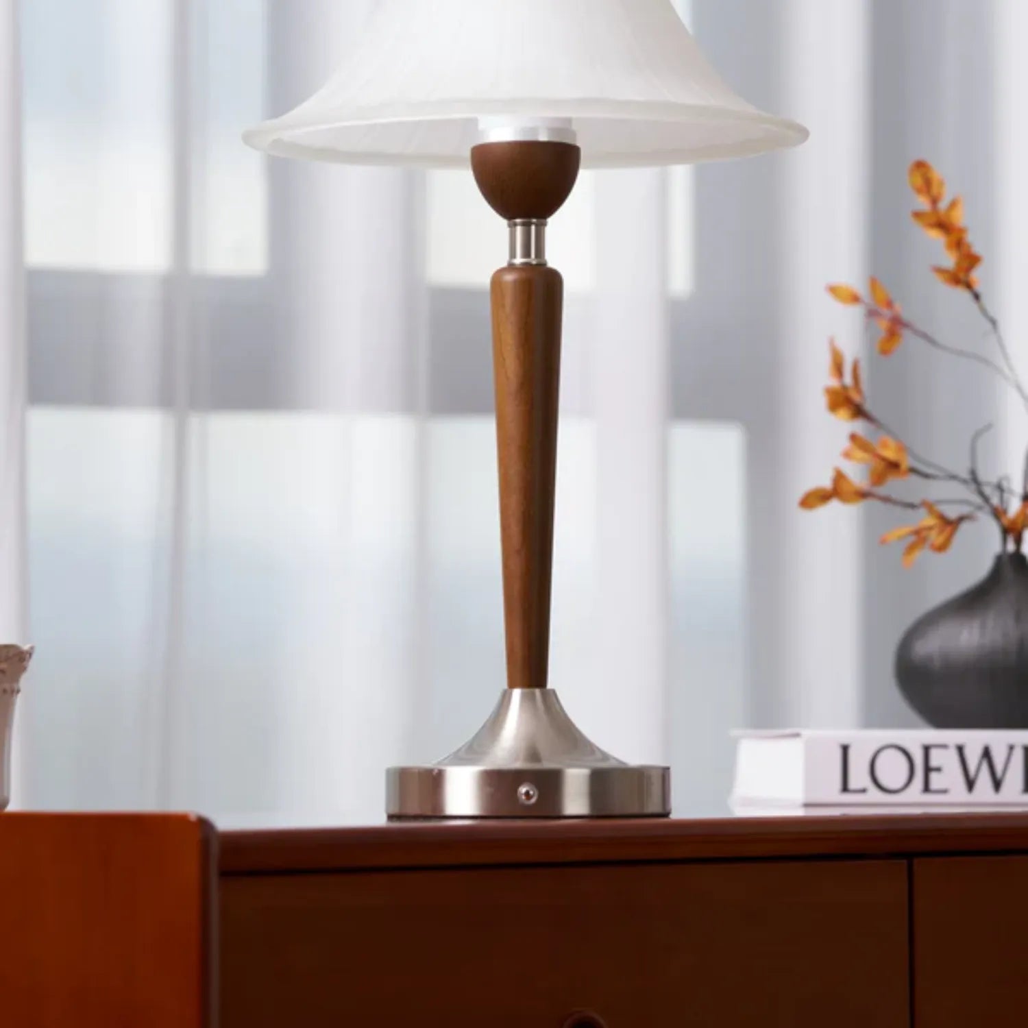 Thamior – Old-fashioned Table Lamp with Classic Shape and Warm Glow