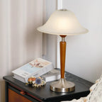 Thamior – Old-fashioned Table Lamp with Classic Shape and Warm Glow