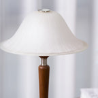 Thamior – Old-fashioned Table Lamp with Classic Shape and Warm Glow