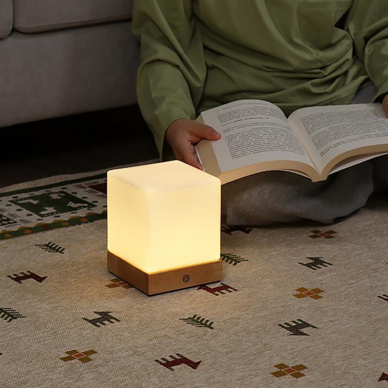 Cordless LED Cube Lamp Rechargeable Battery PE Solid Wood Brown