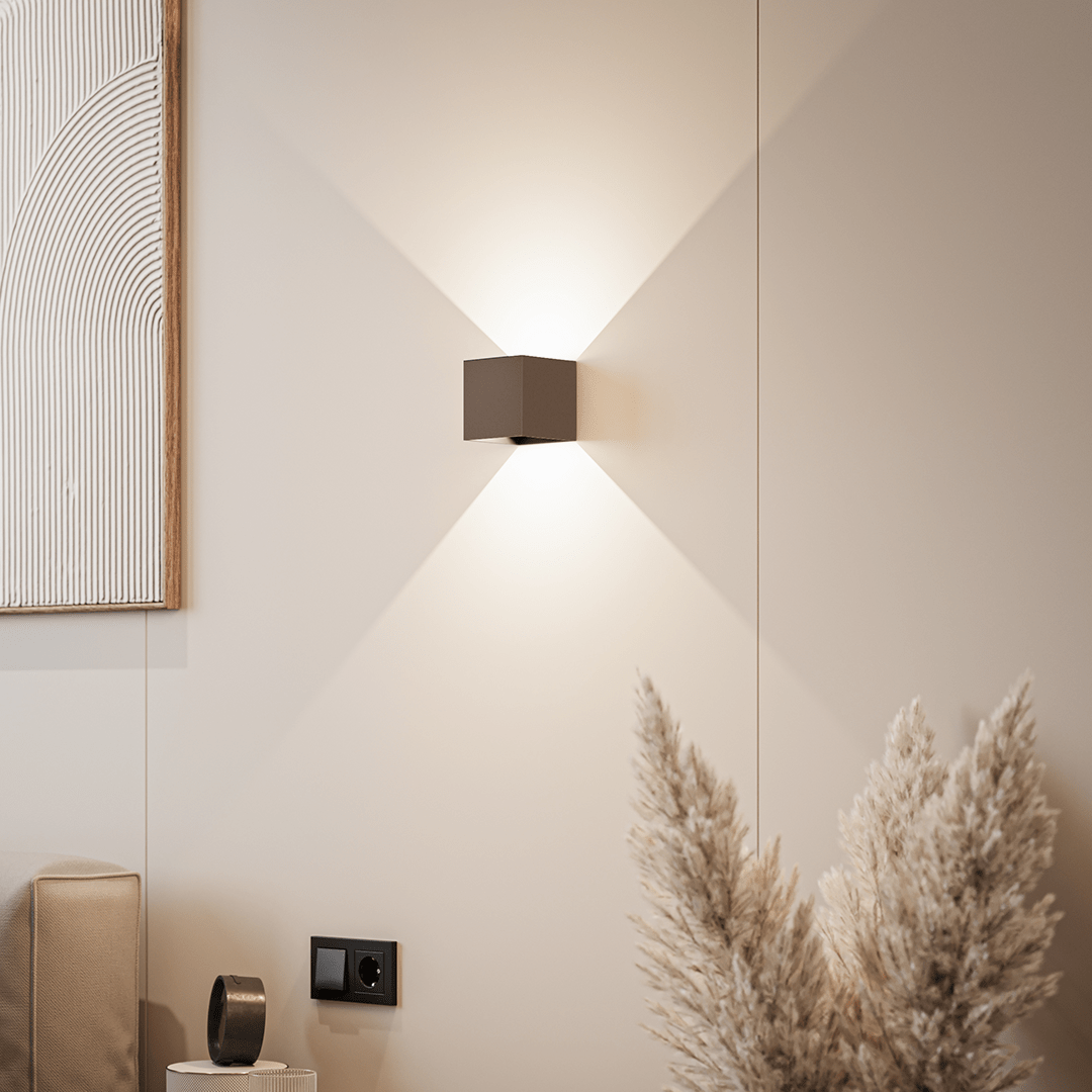 Xeno LED Wall Light | Adjustable Flaps, Warm White Light