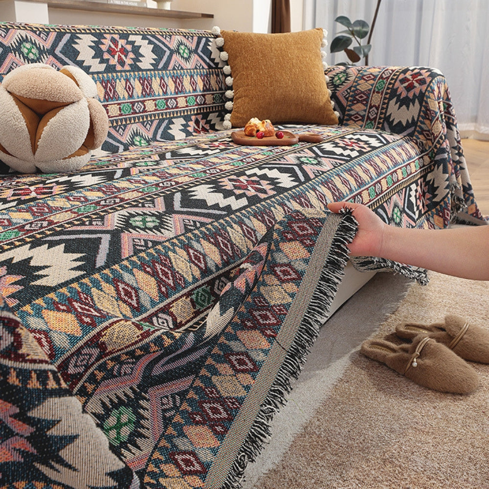 Zarela: Soft Chenille Boho-Style Sofa Cover with Jacquard Pattern & Decorative Fringes – for Sofa & Living Room