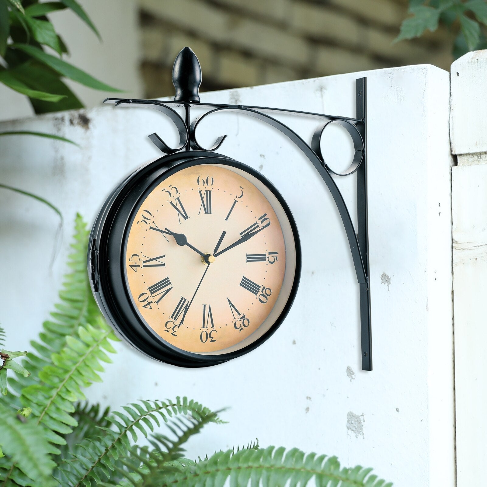 ZeitRiva: Vintage Double-Sided Wall Clock Metal – Retro Charm for Living Room & Hallway