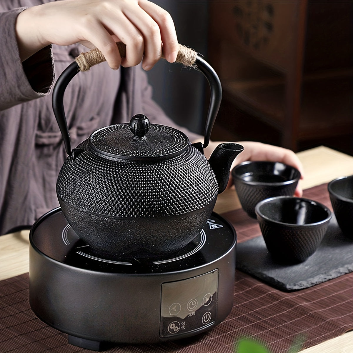 ZenGuss: Japanese Cast Iron Teapot with Removable Stainless Steel Strainer & Enamel Coating – for Tea & Herbs