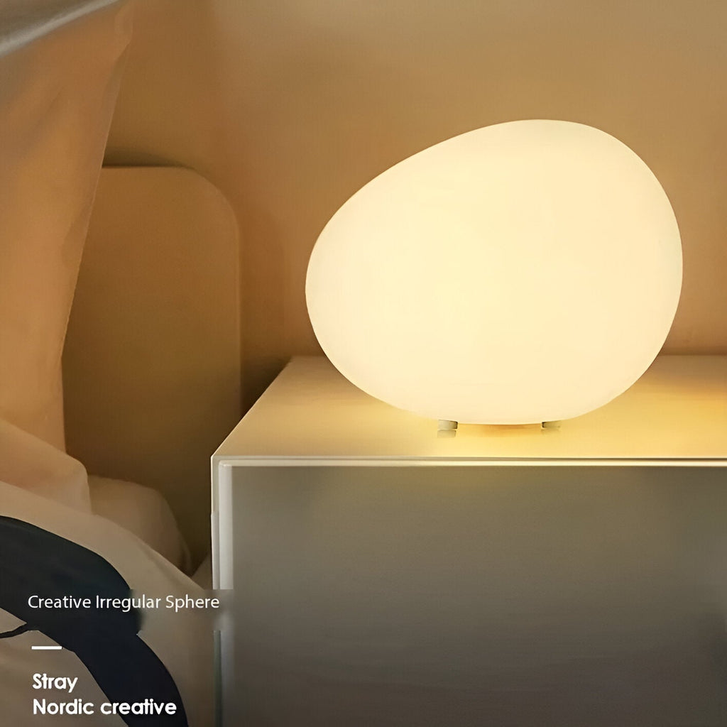 ZenKiesel: Nature-Inspired LED Table Lamp in Stone Shape with Warm Light – for Bedrooms & Reading Corners