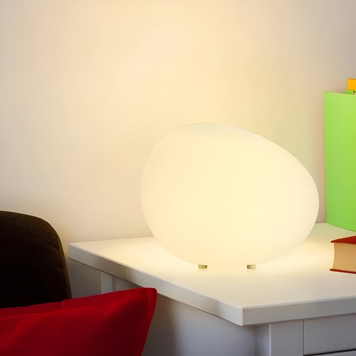 ZenKiesel: Nature-Inspired LED Table Lamp in Stone Shape with Warm Light – for Bedrooms & Reading Corners