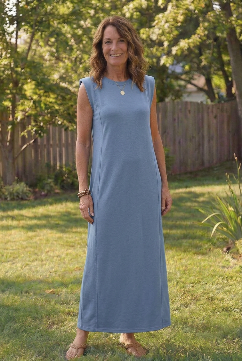 Effortless Maxi Dress for Women Sleeveless Crew-Neck Fitted