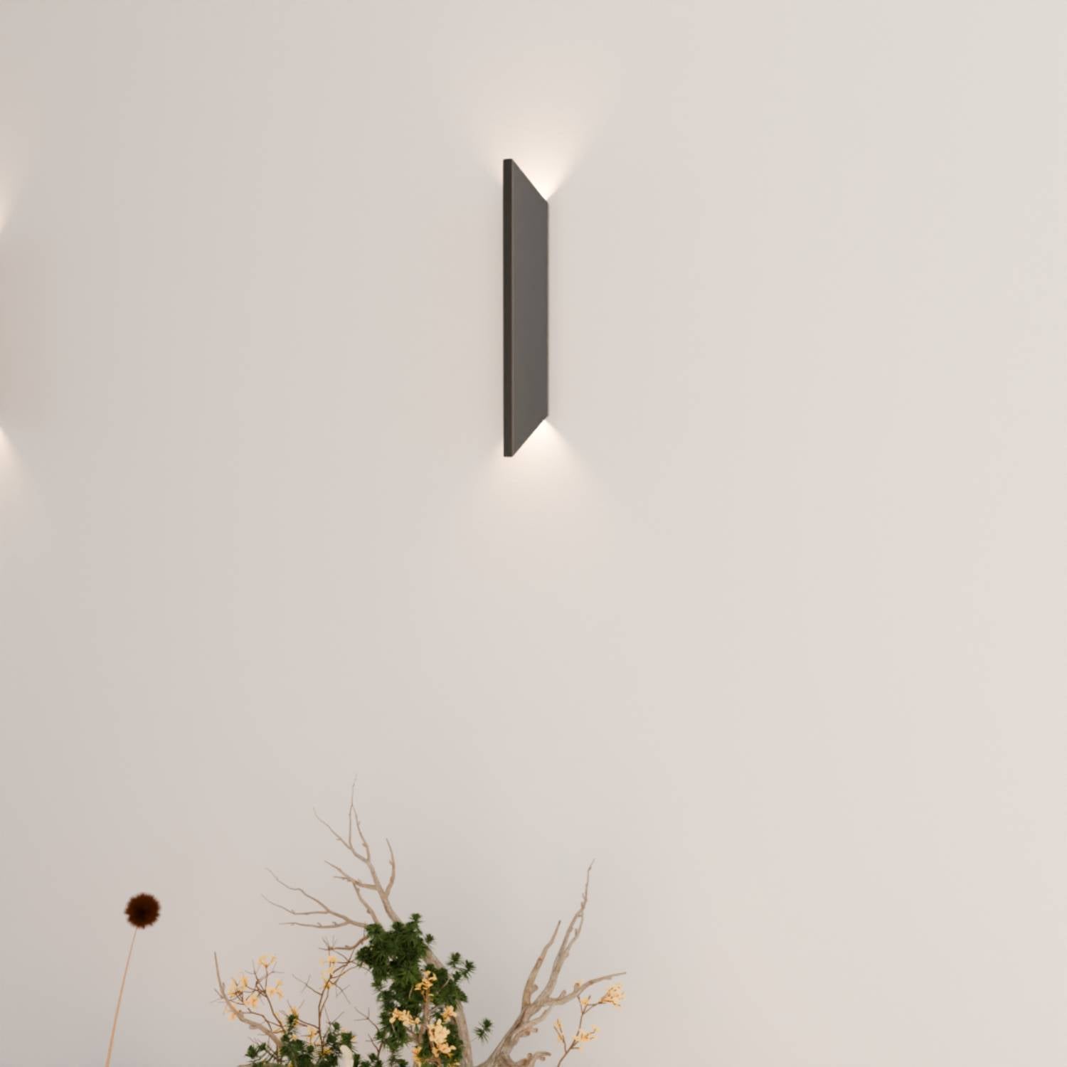 Aero Wall Light | LED Up-and-Down, Warm White 2700K