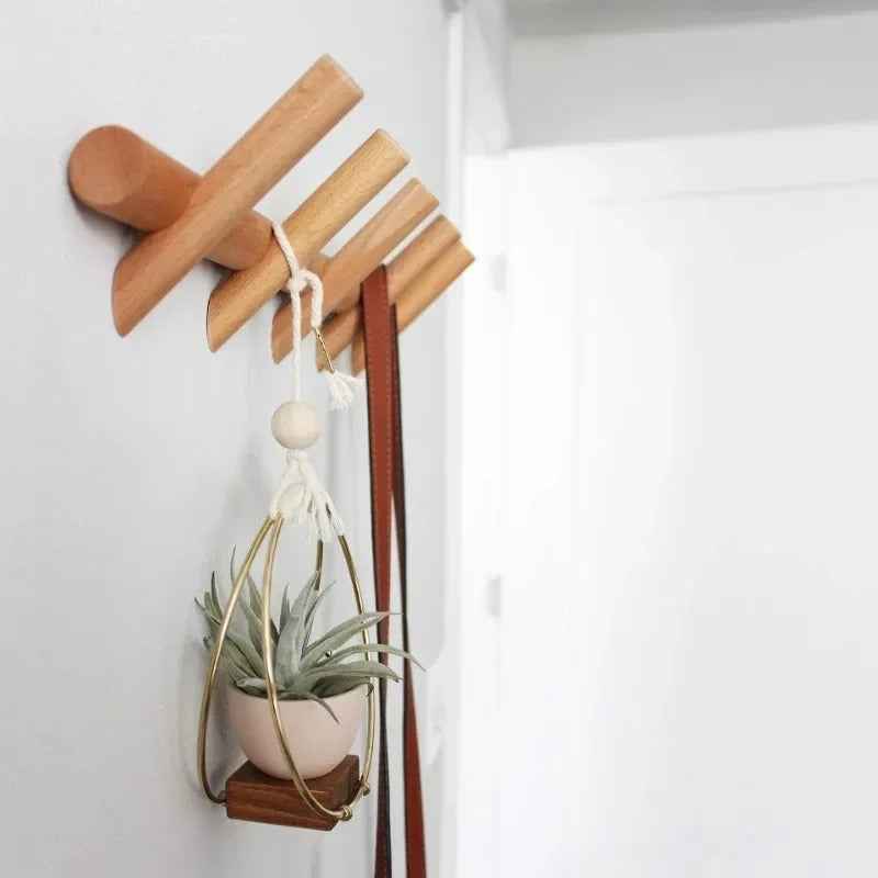 Milo Wall Rack | Solid Oak, 5-Peg Design