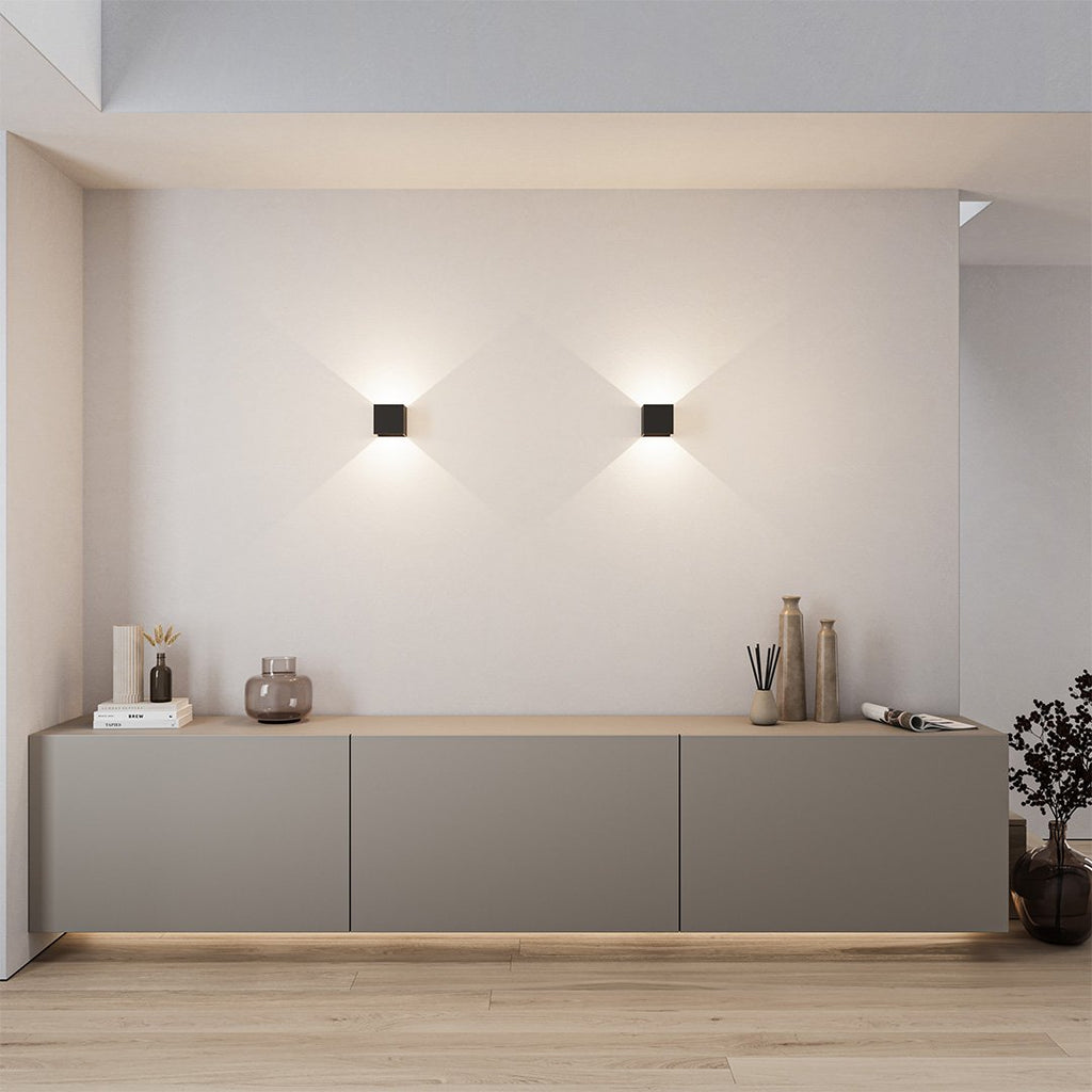 Xeno LED Wall Light | Adjustable Flaps, Warm White Light