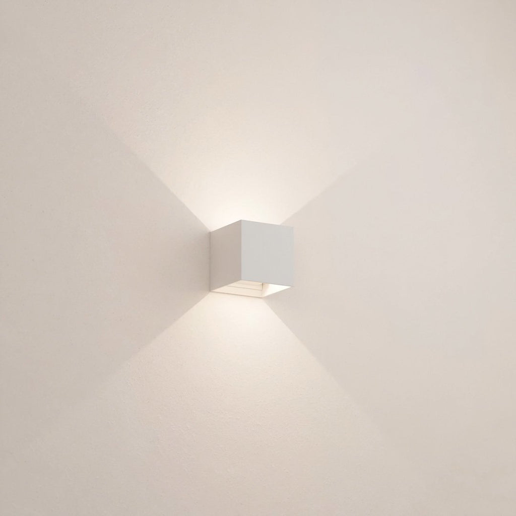 Xeno LED Wall Light | Adjustable Flaps, Warm White Light