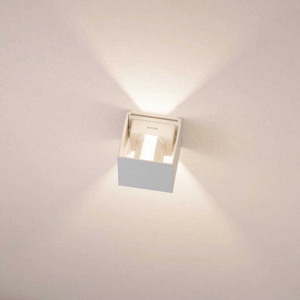 Xeno LED Wall Light | Adjustable Flaps, Warm White Light