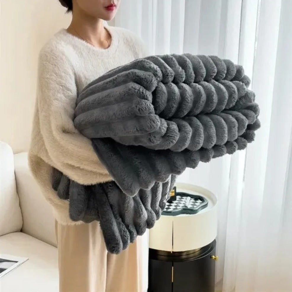 Ultra-Soft Cloud Blanket – Luxury Plush Throw for Warmth & Everyday Comfort