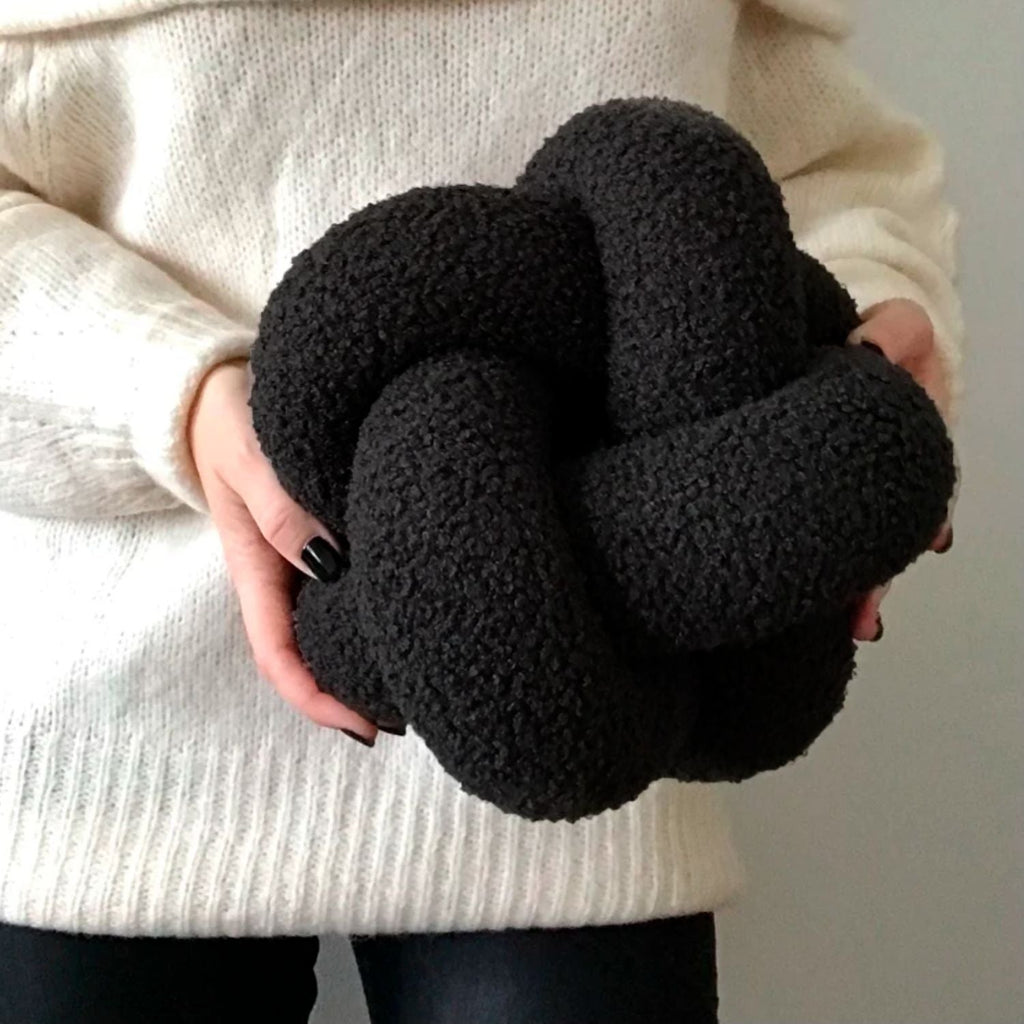 Bela Knot Cushion | Soft Bouclé Texture, 30 cm Diameter