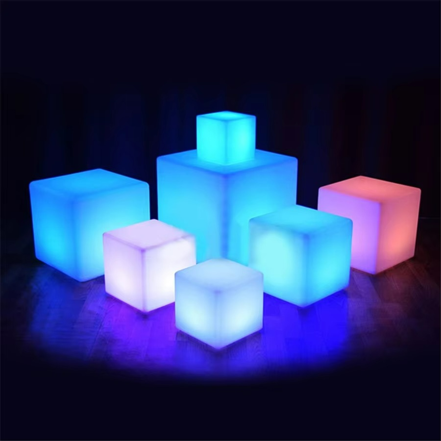 Outdoor Mounted Wall Light Acrylic IP65 Waterproof LED Compatible Exterior Fixture for Garden