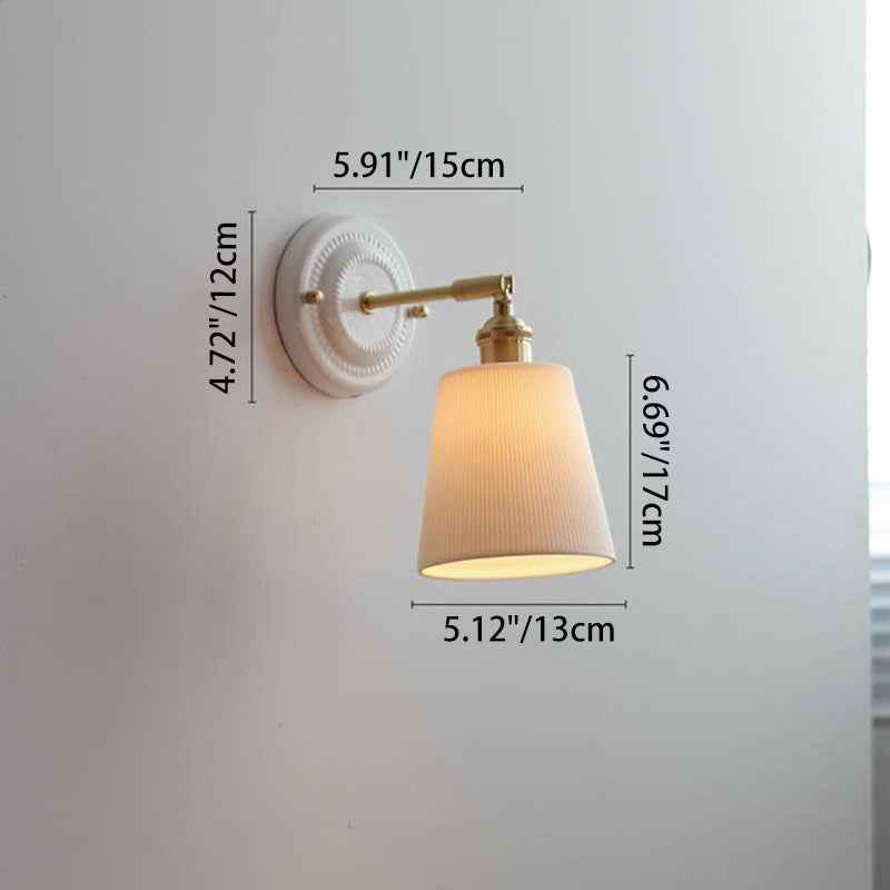 Classic Vintage Round Ceramic and Brass 1-Light Wall Sconce for Living Room