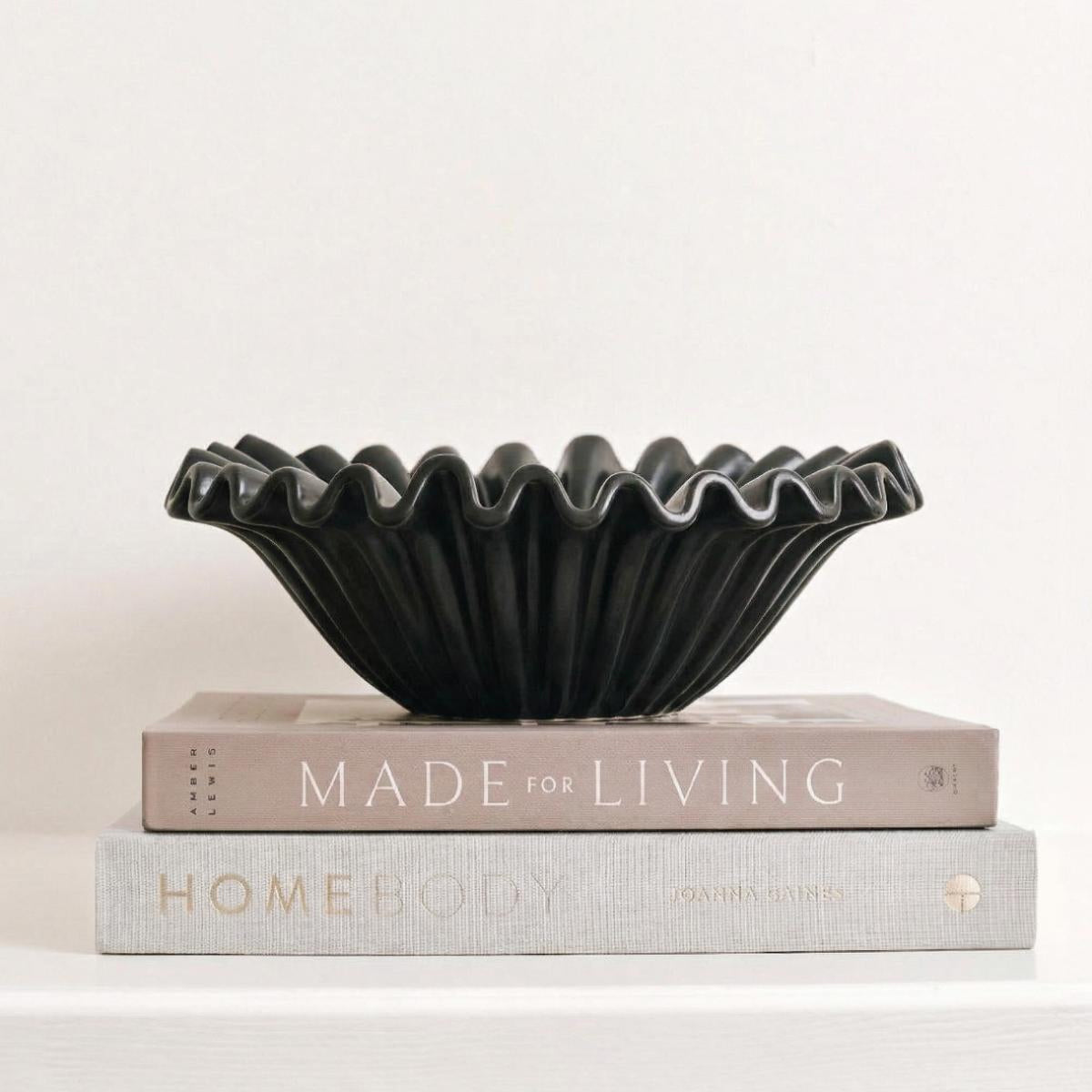 Bela Ceramic Fruit Bowl | Organic Design, High-Quality Black Finish