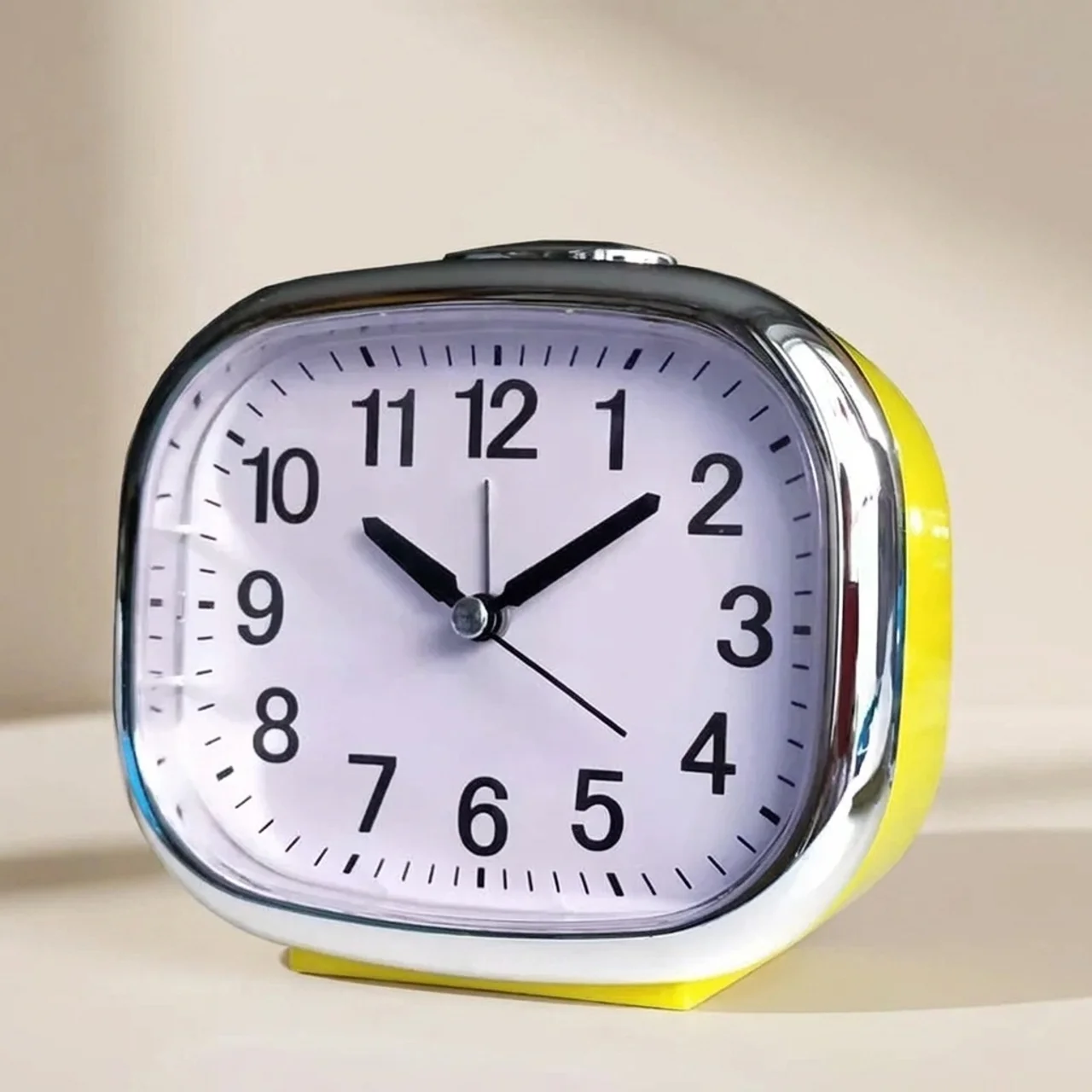 Alarm Clock Silent Sweep Snooze Function Night Light Plastic Build