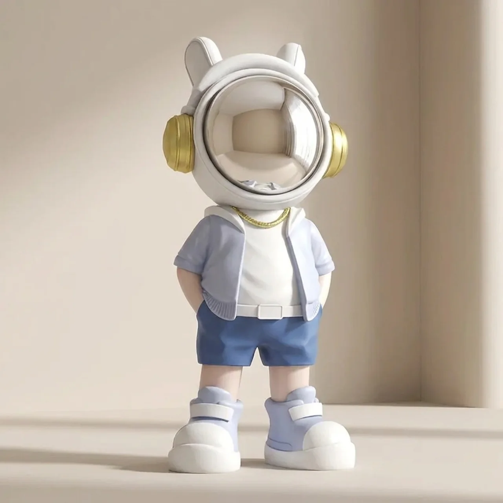 Astronaut Figurine Resin Decorative Sculpture Glossy Helmet Modern Design
