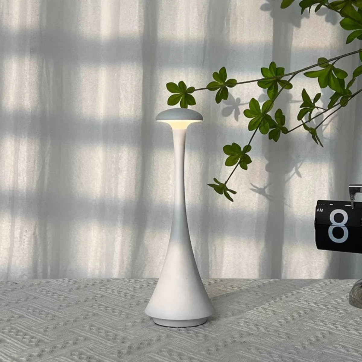 Luno Wireless Table Lamp | Touch Control & Dimmable Light