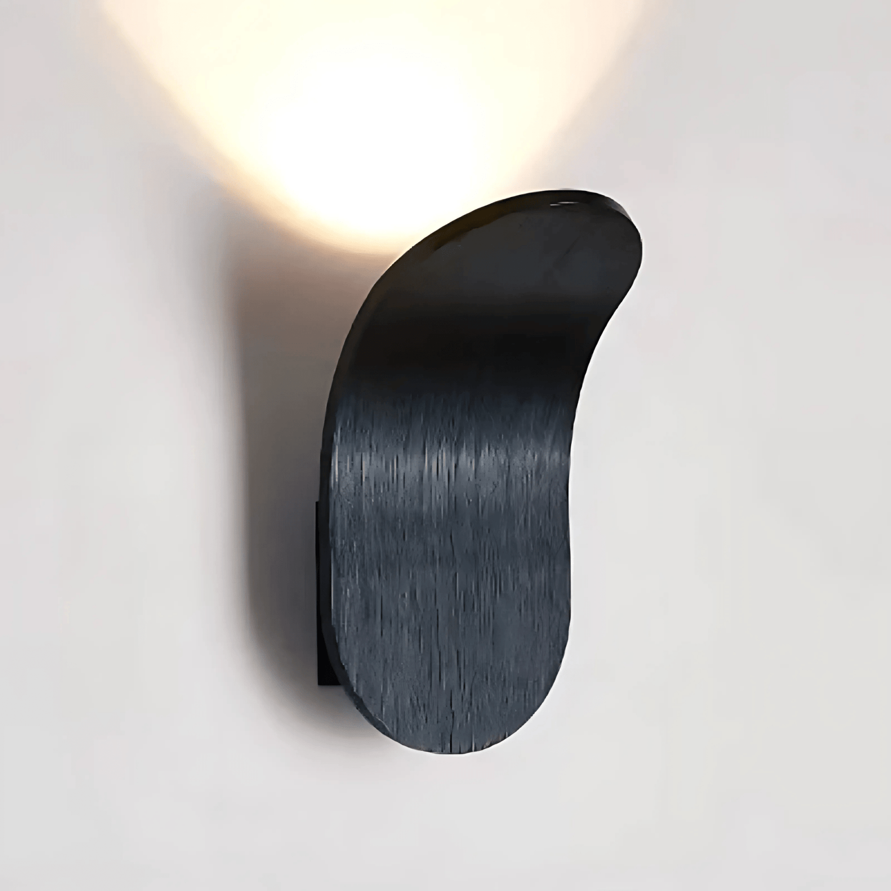 Brushed Metal Wall Light – Sleek Minimalist Design for Elegant Spaces