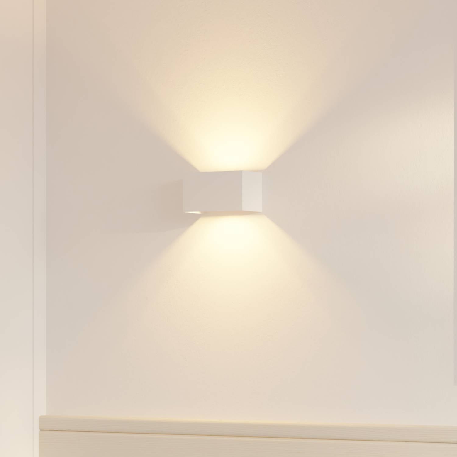 Bela Wall Light | Adjustable Beam, Indoor/Outdoor IP54