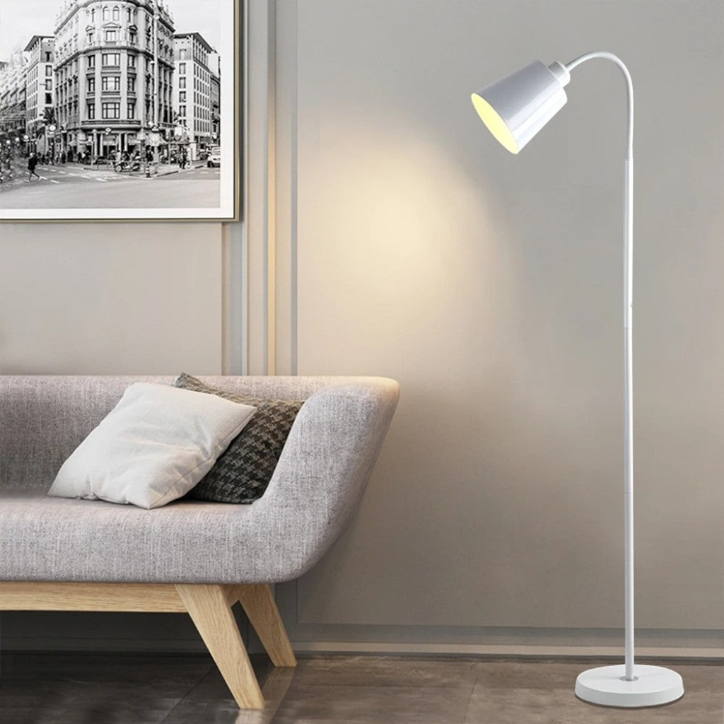 Norvayne – Scandinavian Floor Lamp With Flexible Neck