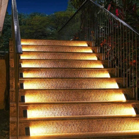 Solvina – Solar LED Trap Lamps for Garden