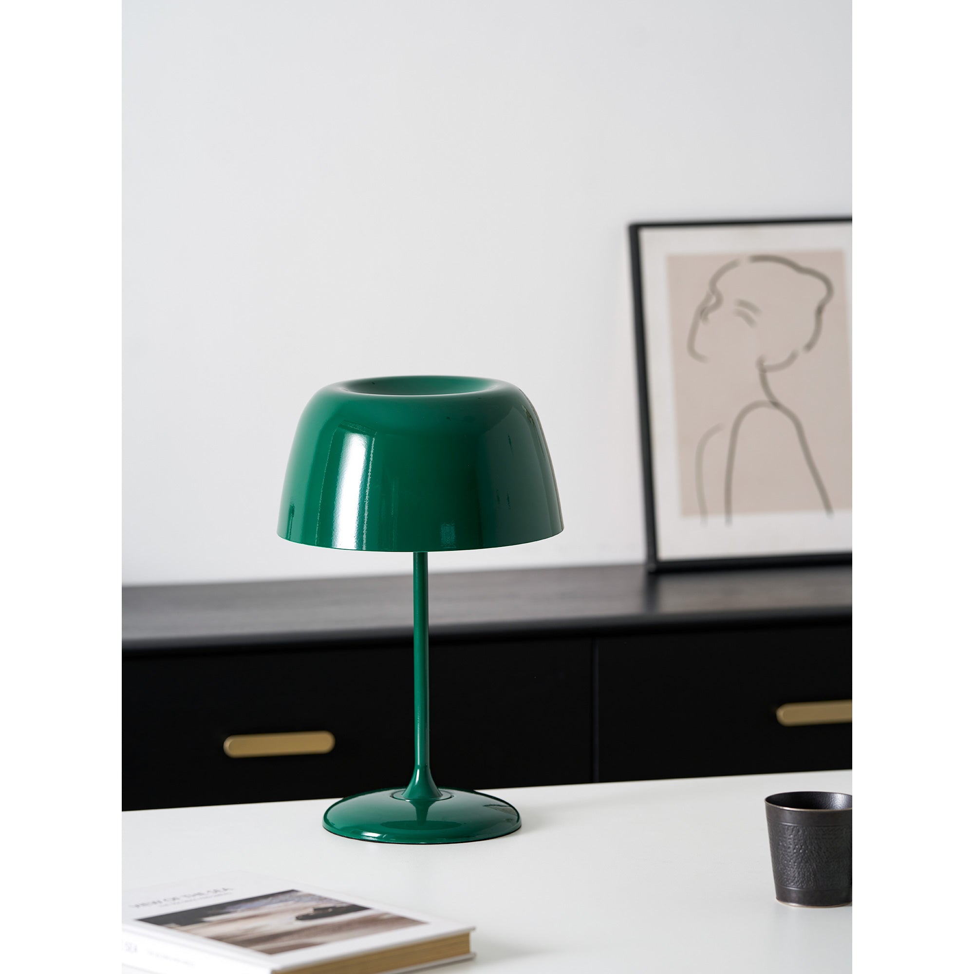 Bittel Sleek Iron Table Lamp