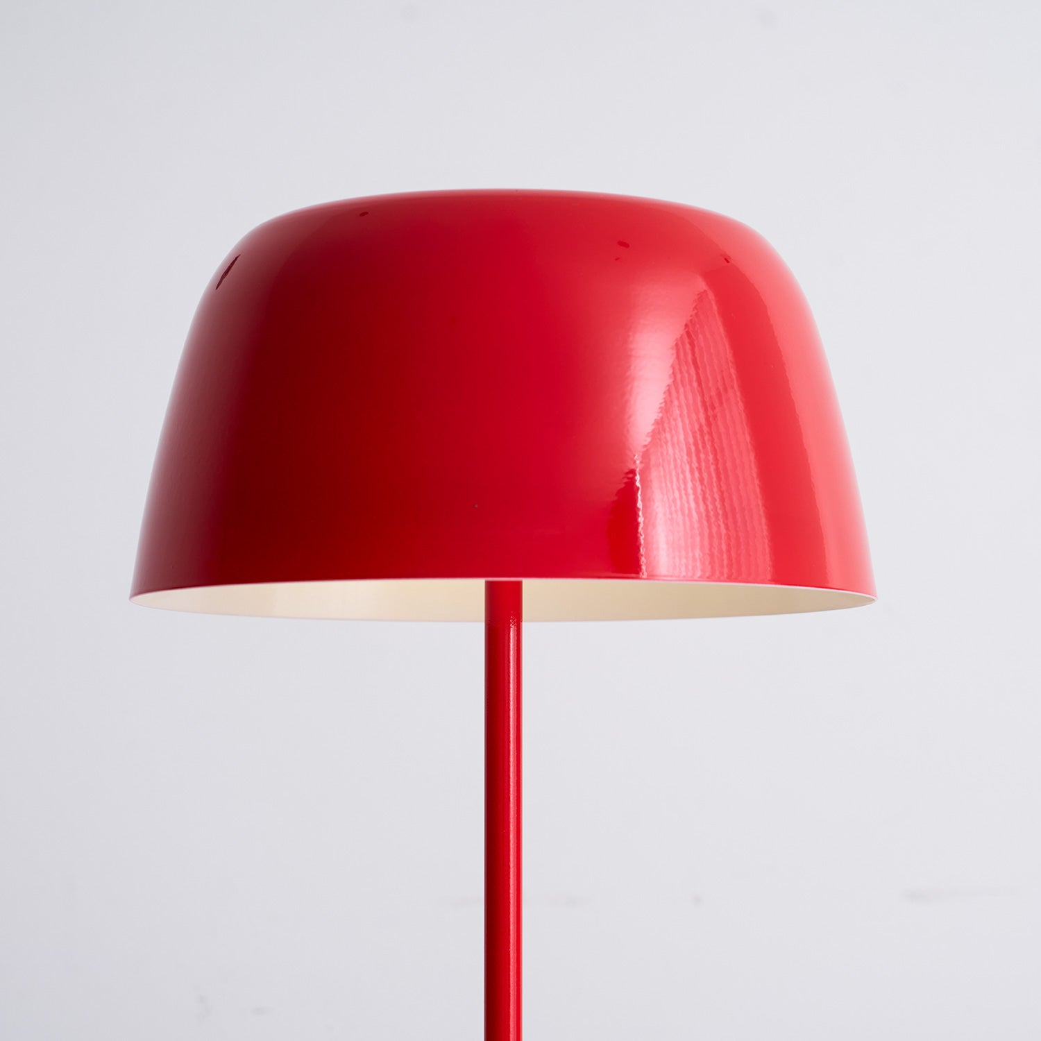 Bittel Sleek Iron Table Lamp