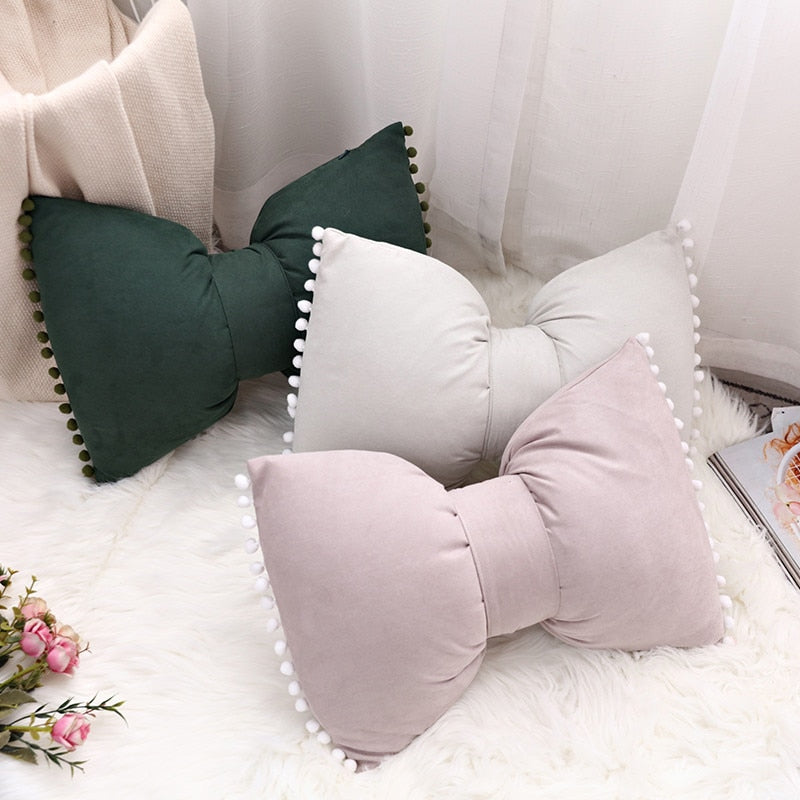 Cirelia - Knitted Decorative Pillow as an Ornamental Accent