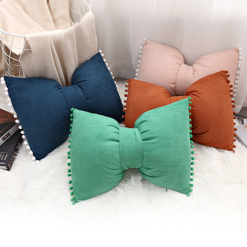 Cirelia - Knitted Decorative Pillow as an Ornamental Accent