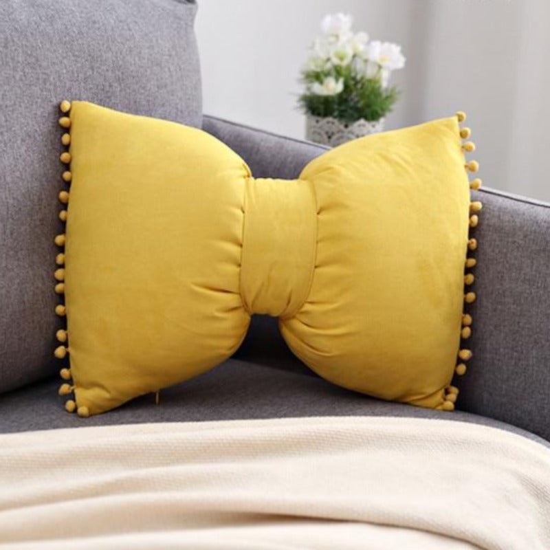 Cirelia - Knitted Decorative Pillow as an Ornamental Accent