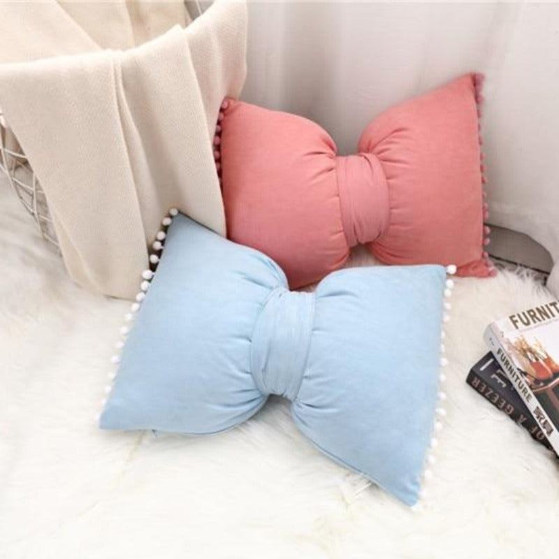 Cirelia - Knitted Decorative Pillow as an Ornamental Accent
