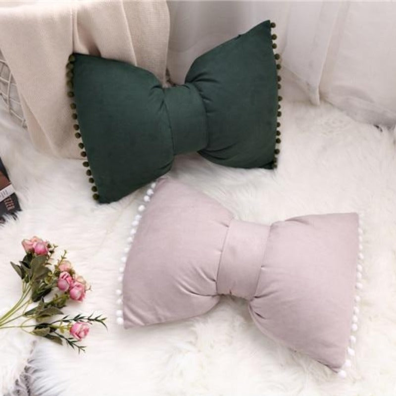 Cirelia - Knitted Decorative Pillow as an Ornamental Accent