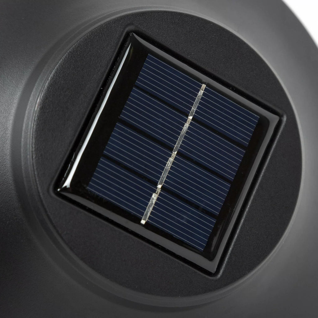 Embern – Solar Garden Torches with Automatic Lighting