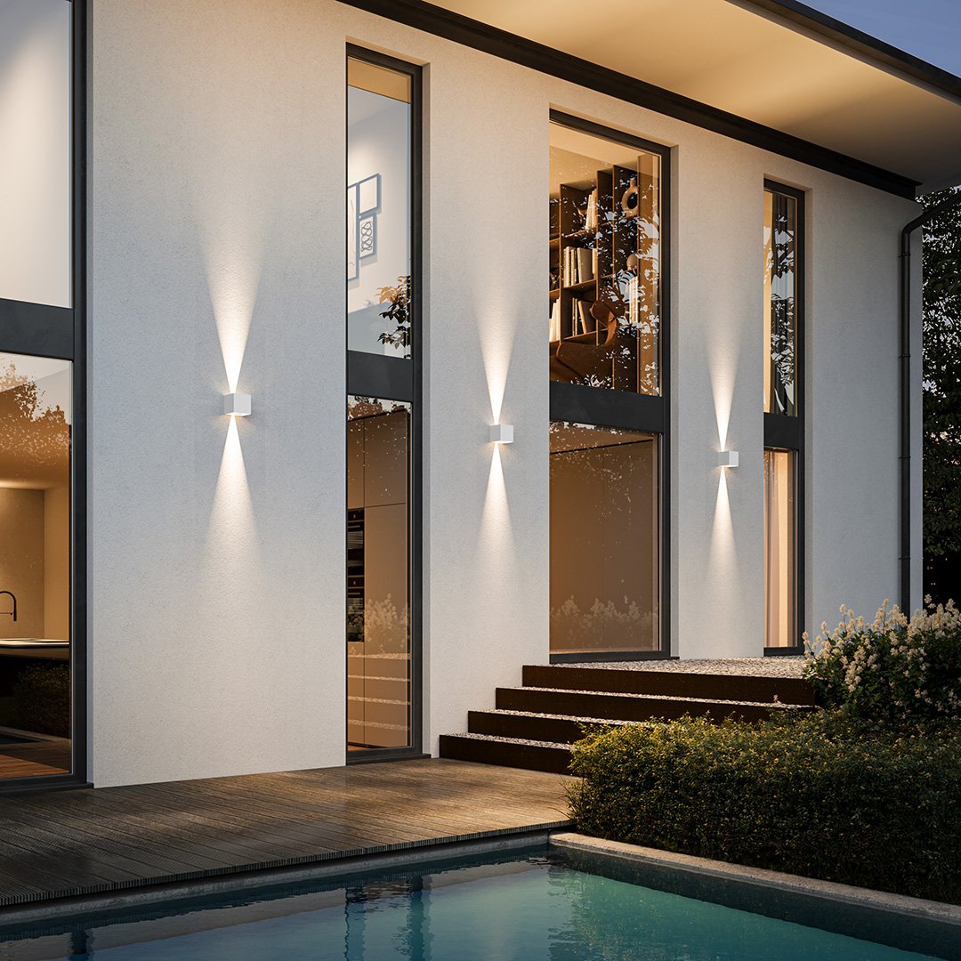 Xeno LED Wall Light | Adjustable Flaps, Warm White Light