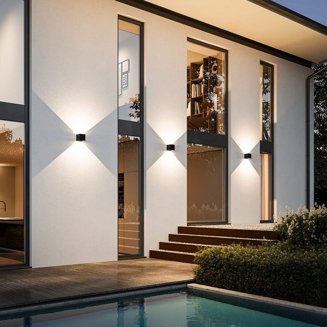 Xeno LED Wall Light | Adjustable Flaps, Warm White Light